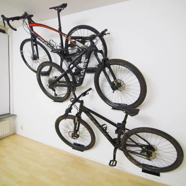 3 fietsen boven elkaar Flowter Pedaalhanger